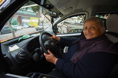7­1­ ­Y­a­ş­ı­n­d­a­k­i­ ­A­n­t­a­l­y­a­­n­ı­n­ ­İ­l­k­ ­K­a­d­ı­n­ ­T­a­k­s­i­ ­Ş­o­f­ö­r­ü­:­ ­T­a­k­s­i­c­i­ ­­F­a­t­m­a­ ­A­b­l­a­­ ­i­l­e­ ­T­a­n­ı­ş­ı­n­!­